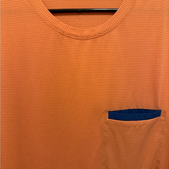 LULULEMON Men Small Metal Vent Tech Shirt Orange w blue - Picture 2 of 7